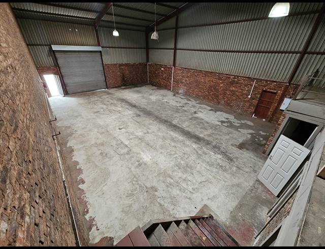 260M² FACTORY TO LET IN ANDERBOLT
